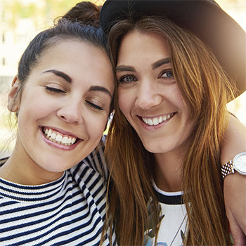 get white teeth with a teeth whitening kit from your Knoxville dentist